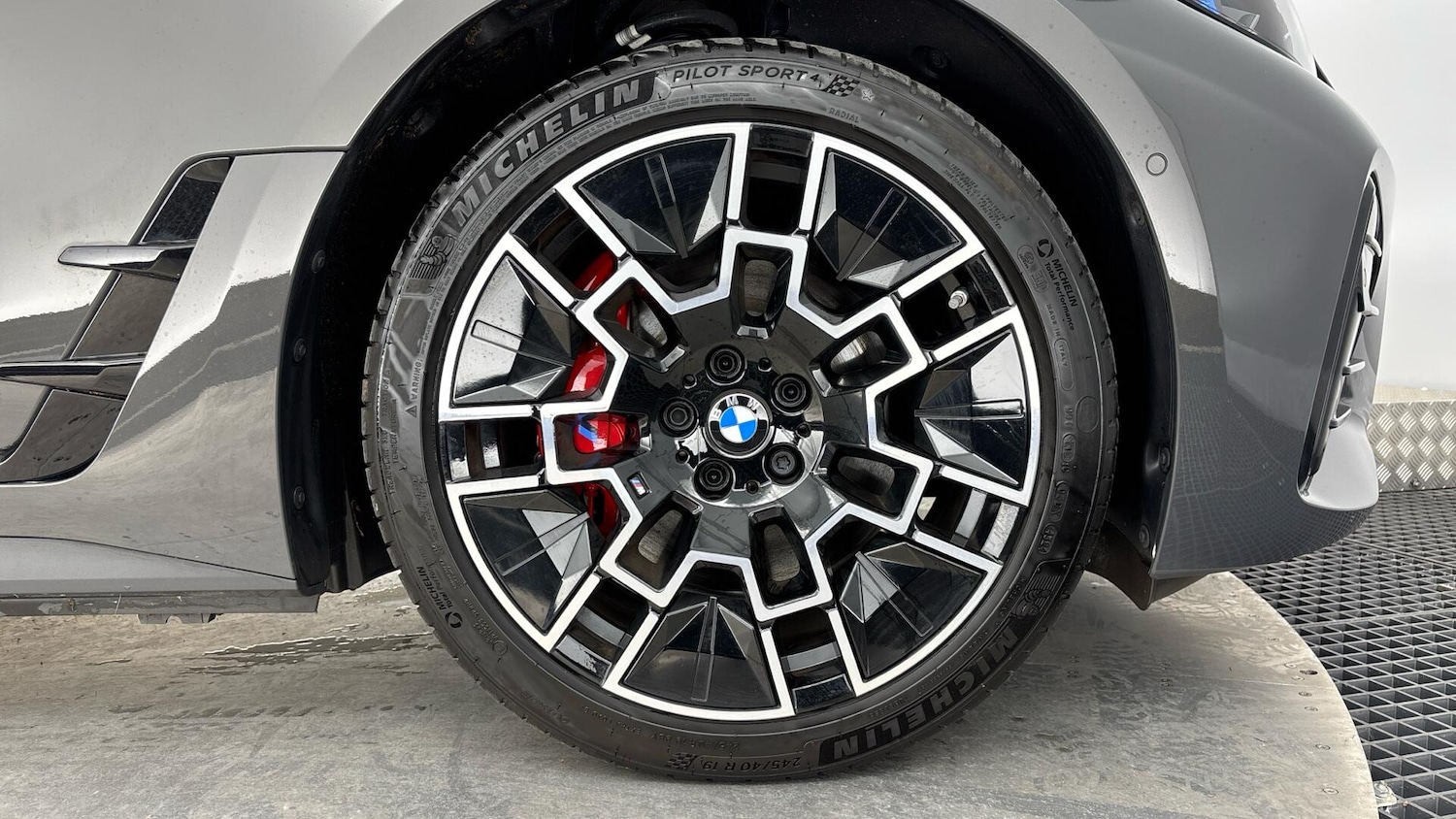 Used BMW i4 2025 for sale - 76760409: Photo 14