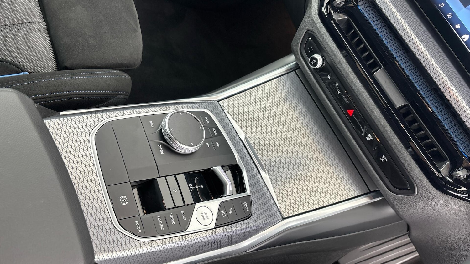 Used BMW 3 Series 2025 for sale - 76760401: Photo 10