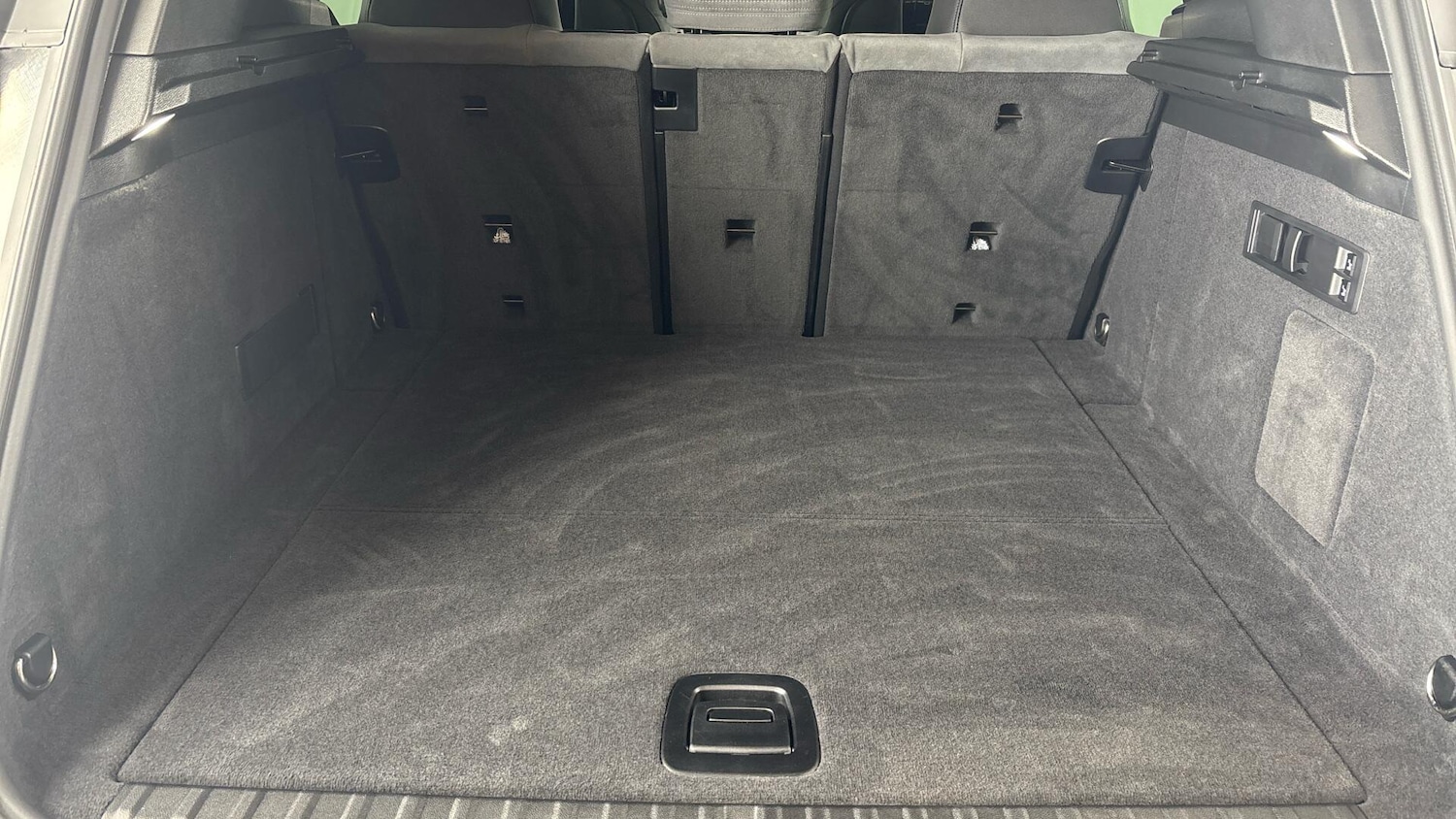 Used BMW iX 2025 for sale - 78007476: Photo 13