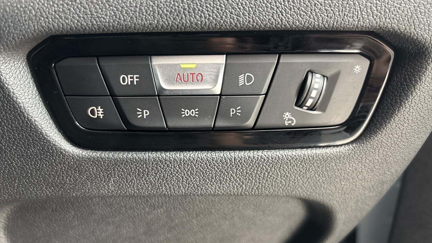 Used BMW 3 Series 2025 for sale - 76760203: Photo 36