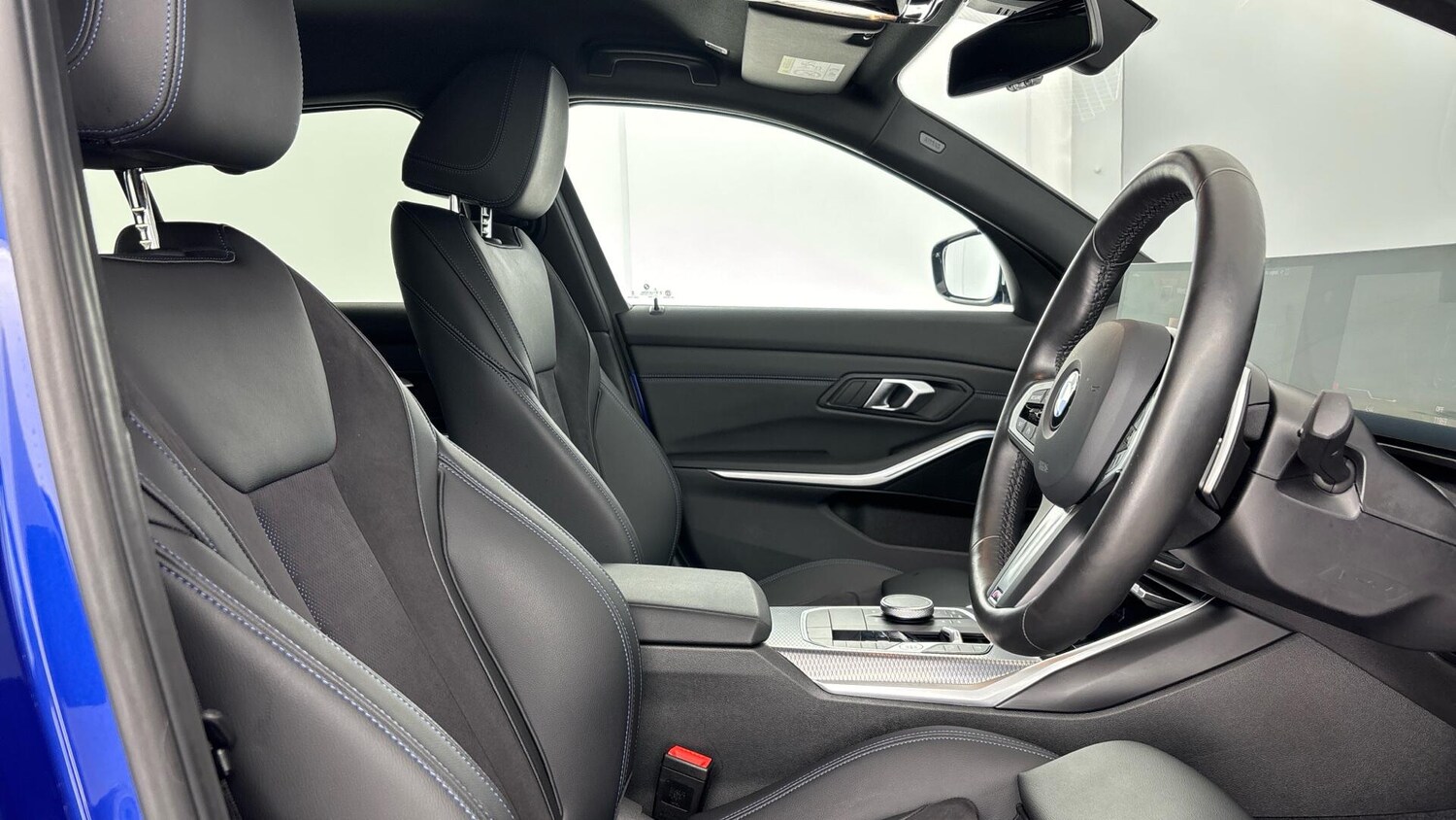 Used BMW 3 Series 2024 for sale - 76760045: Photo 11