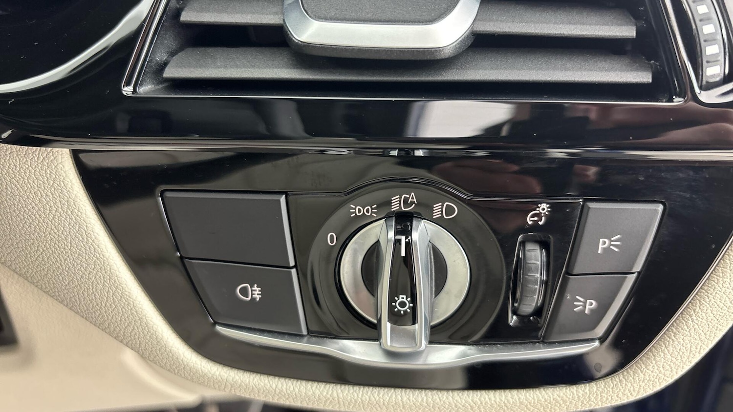 Used BMW 5 Series 2022 for sale - 76952897: Photo 28