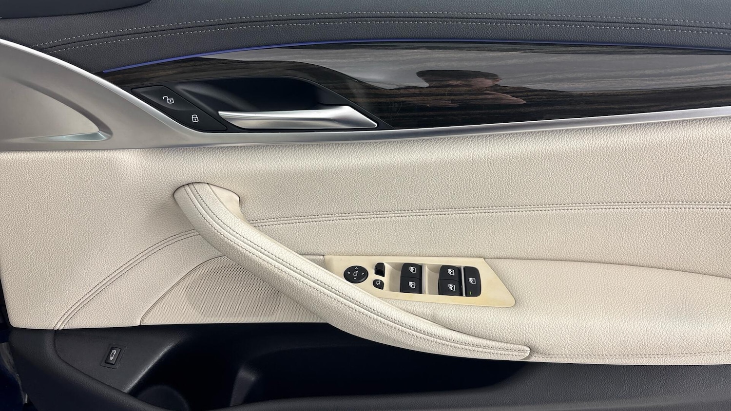 Used BMW 5 Series 2022 for sale - 76952897: Photo 30