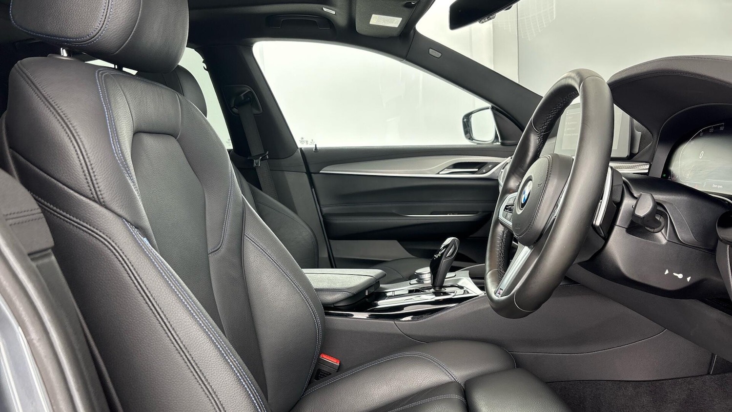 Used BMW 6 Series 2020 for sale - 76760262: Photo 11