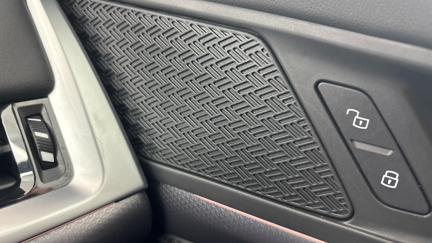 Used BMW iX1 2023 for sale - 77670539: Photo 20