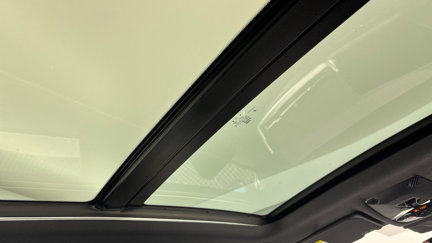 Used BMW iX1 2023 for sale - 77670539: Photo 43