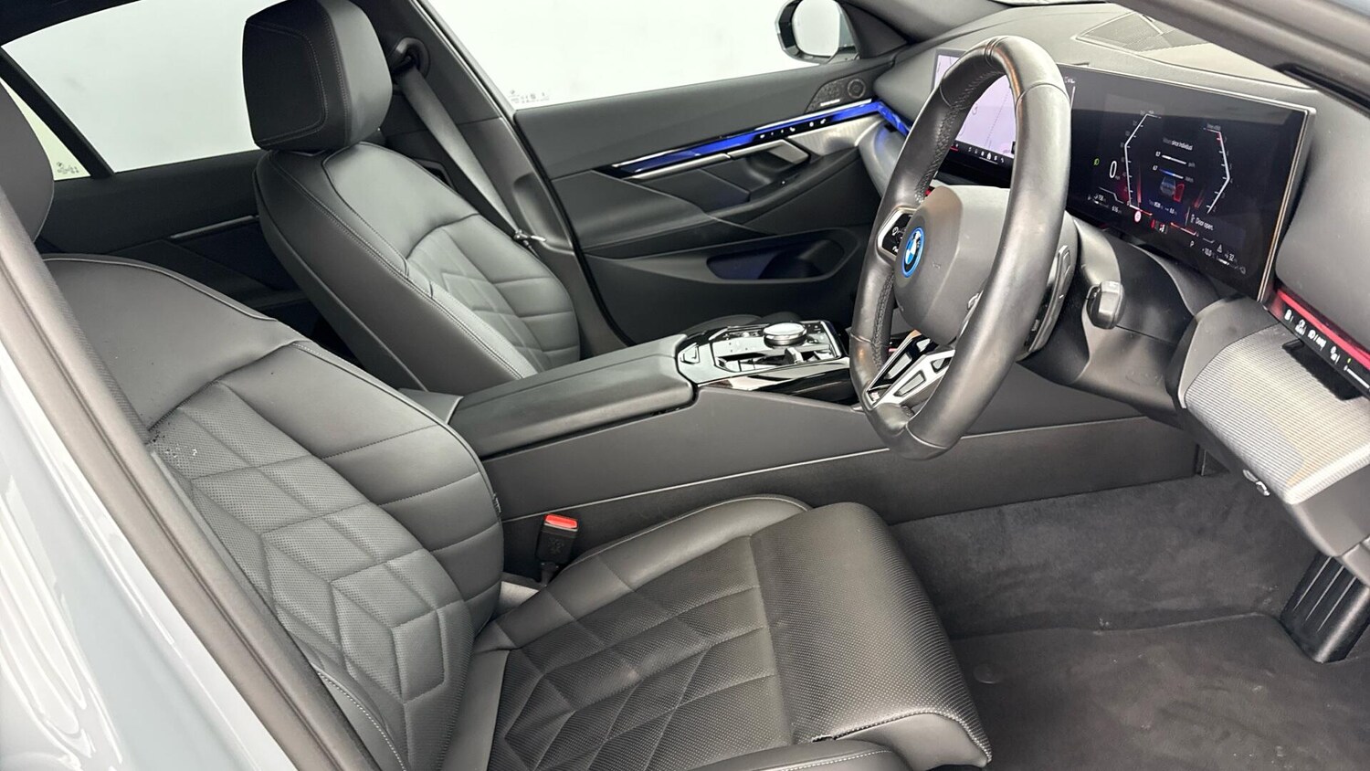 Used BMW 5 Series 2025 for sale - 77598104: Photo 11