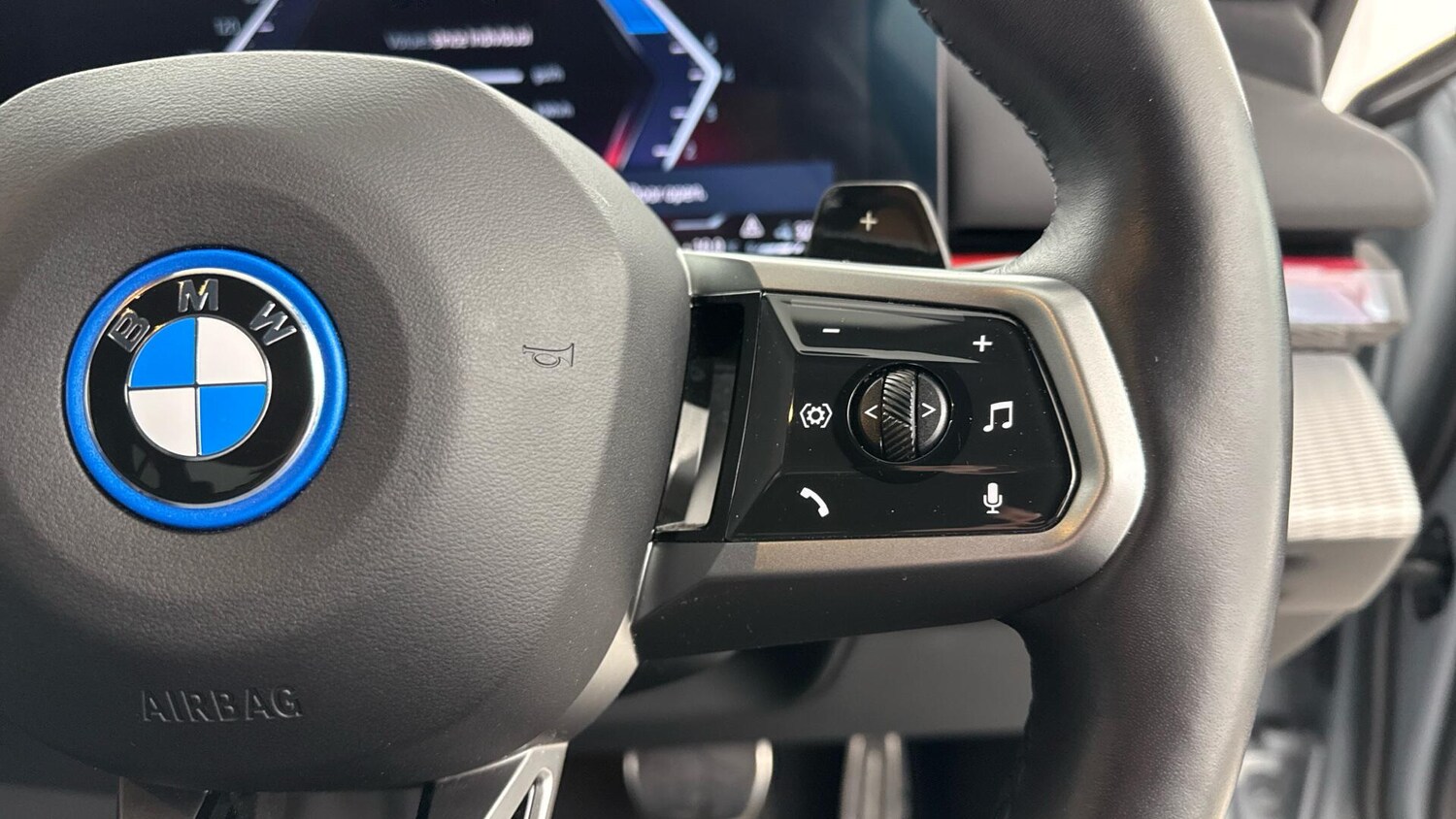 Used BMW 5 Series 2025 for sale - 77598104: Photo 18