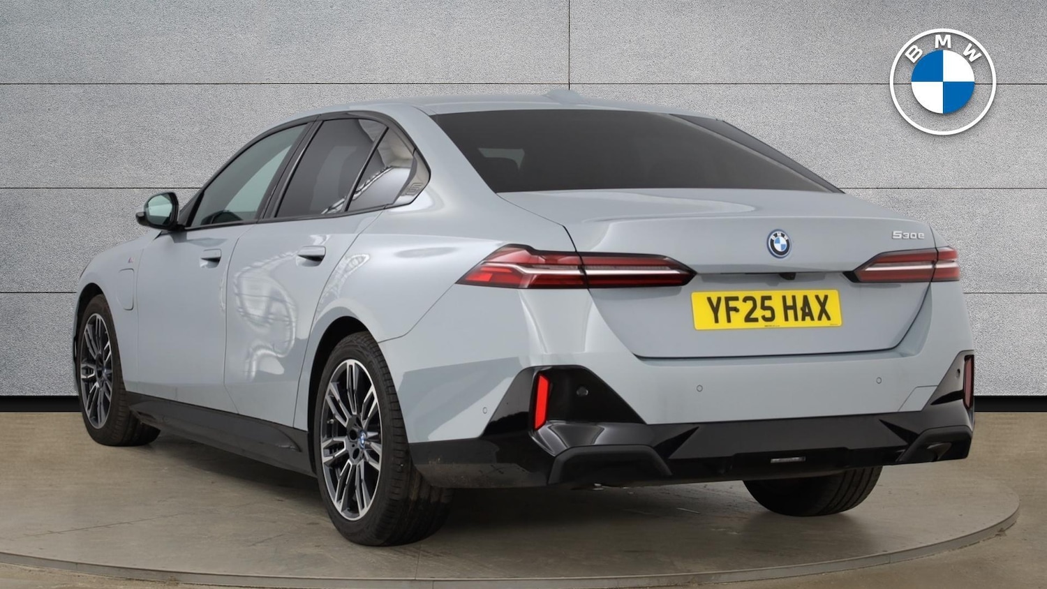 Used BMW 5 Series 2025 for sale - 77598104: Photo 2