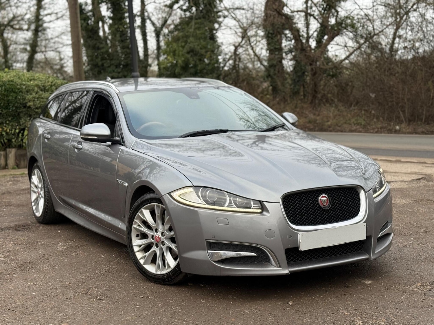 Used Jaguar XF 2013 for sale - 78043779: Photo 3