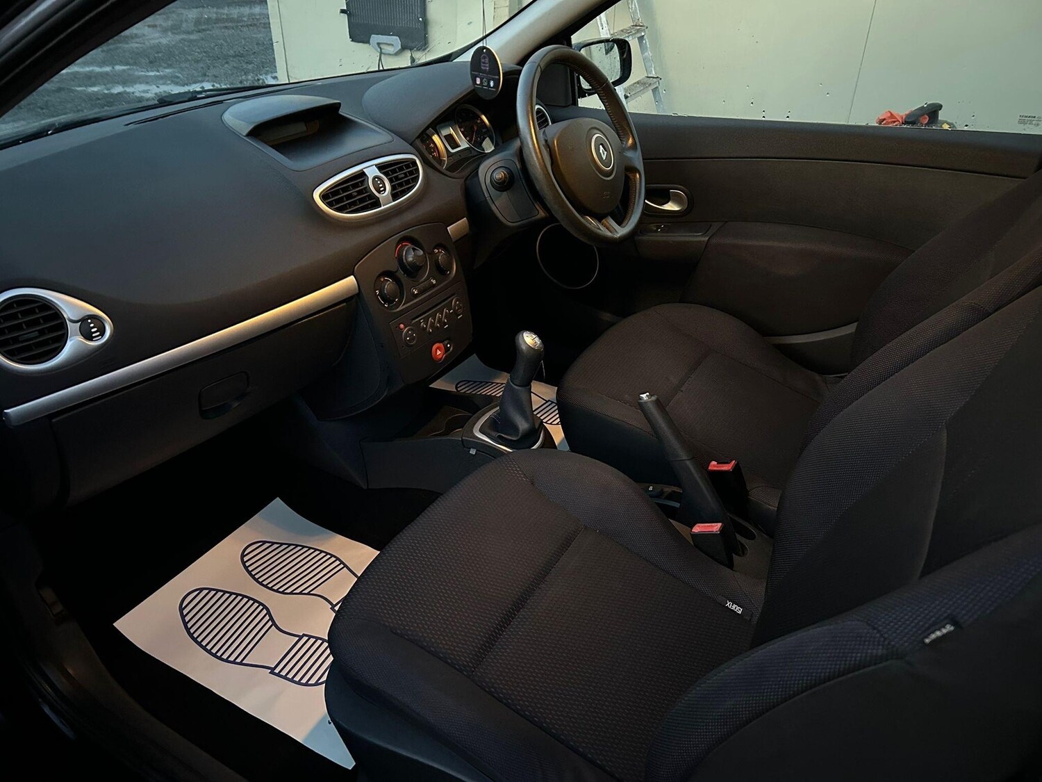 Used Renault Clio 2008 for sale - 77966460: Photo 12