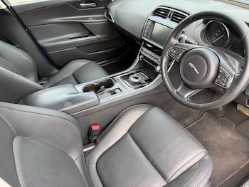 Used Jaguar XE 2016 for sale - 79187428: Photo