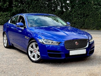 Used Jaguar XE 2016 for sale - 79187428: Photo