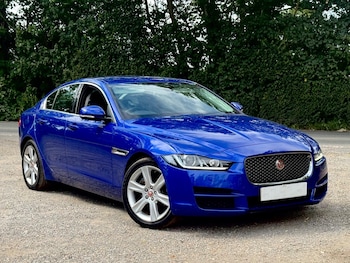 Used Jaguar XE 2016 for sale - 79187428: Photo