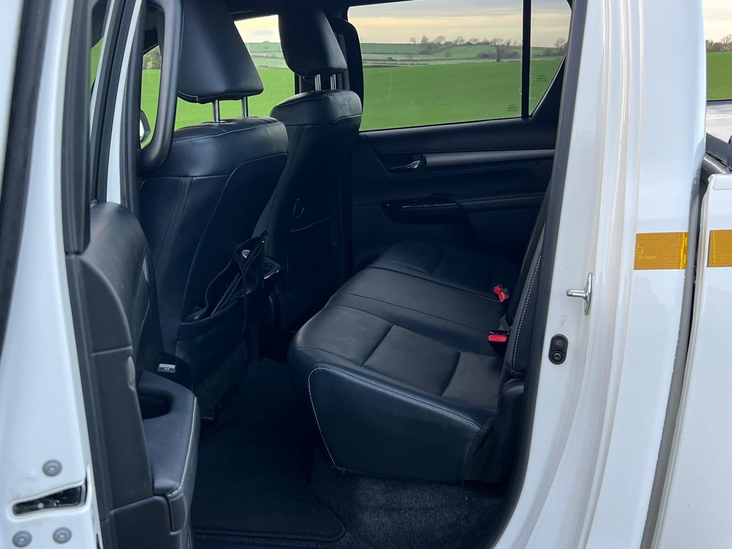 Used Toyota Hilux 2023 for sale - 77966454: Photo 10