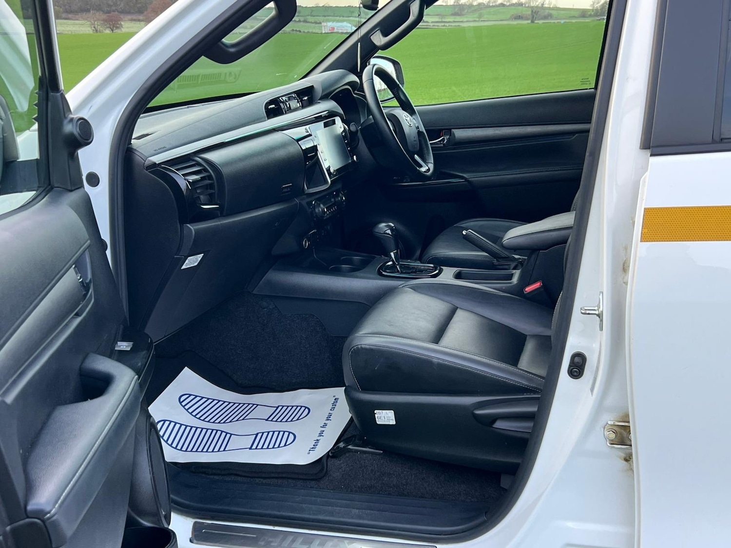 Used Toyota Hilux 2023 for sale - 77966454: Photo 12