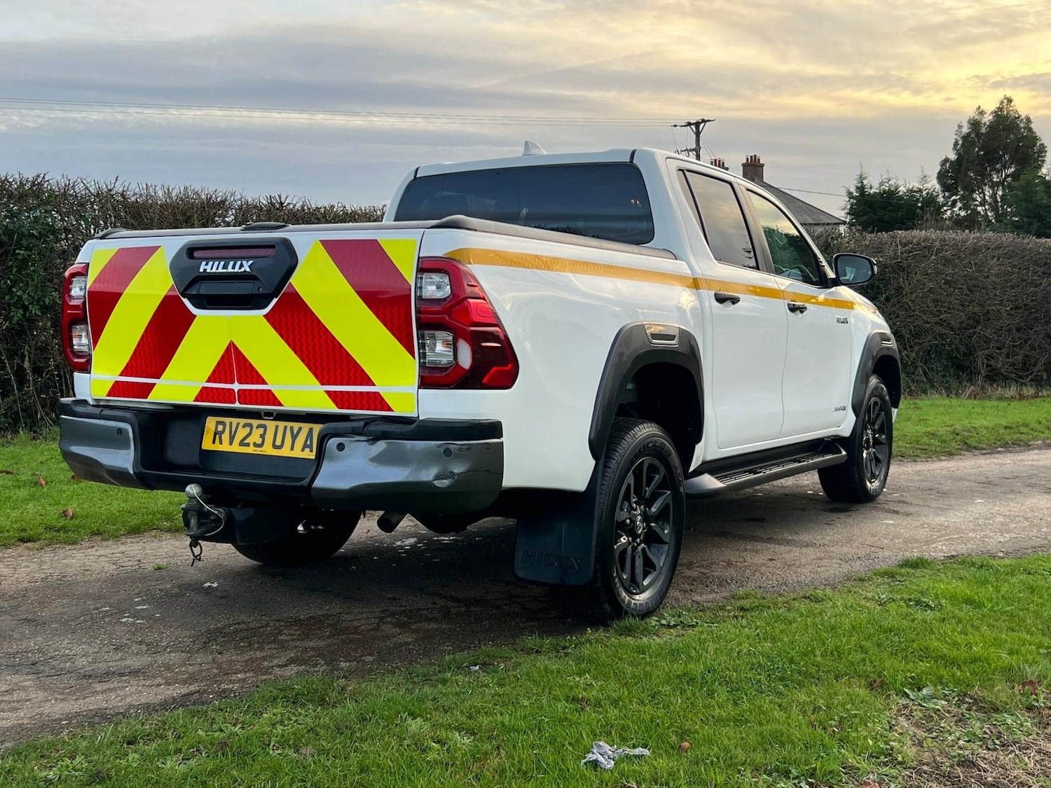 Used Toyota Hilux 2023 for sale - 77966454: Photo 5