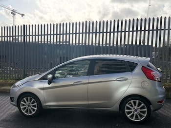 Used Ford Fiesta 2017 for sale - 78519090: Photo