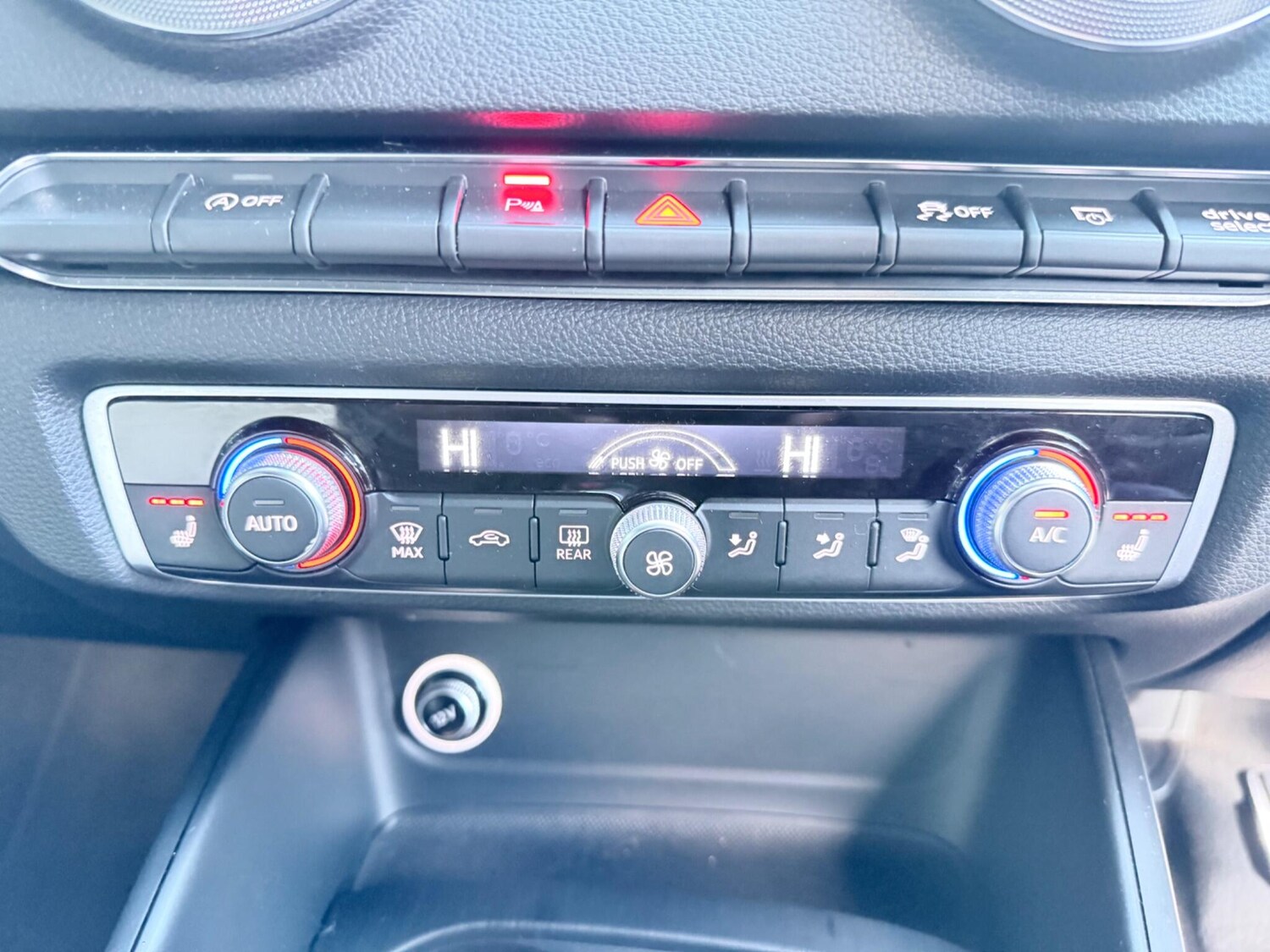 Used Audi RS3 2018 for sale - 77966380: Photo 22