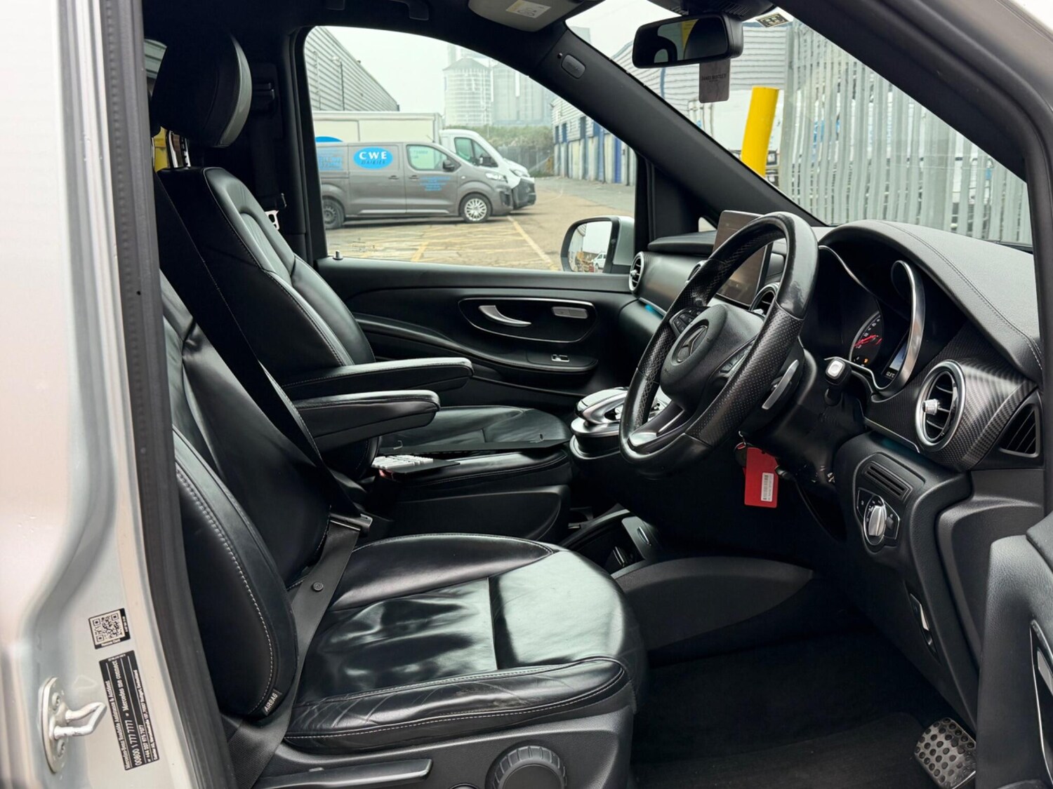 Used Mercedes-Benz V-Class 2017 for sale - 77966373: Photo 18