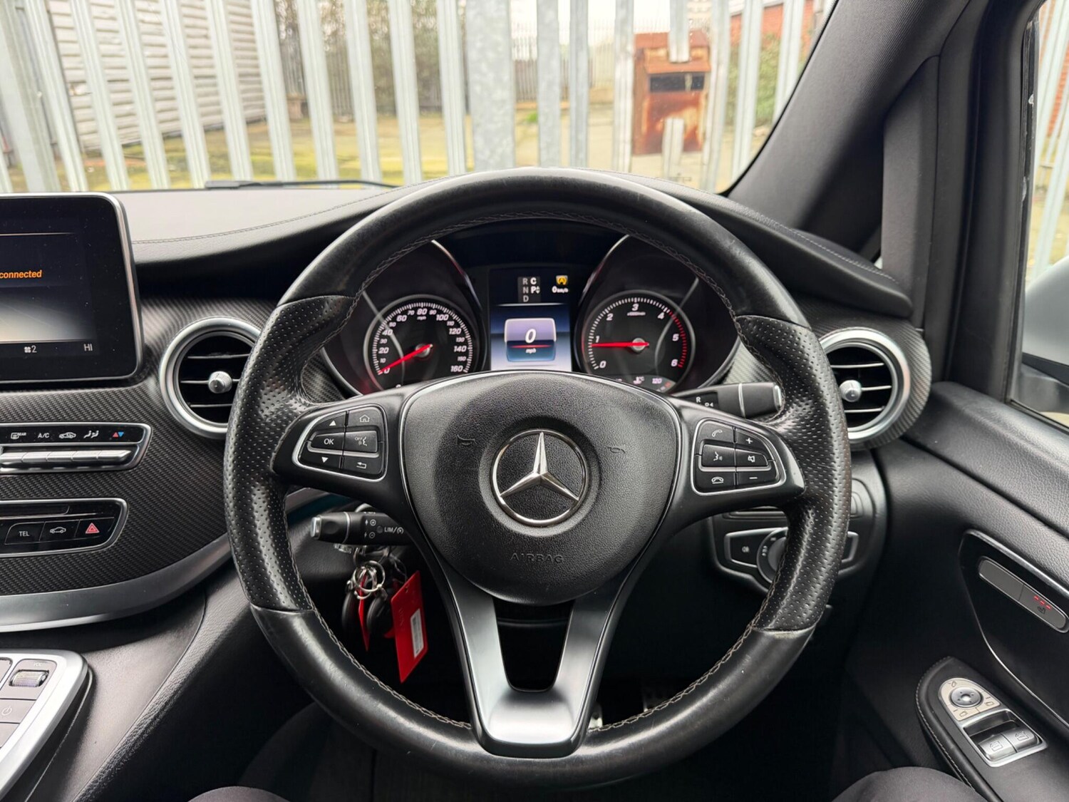 Used Mercedes-Benz V-Class 2017 for sale - 77966373: Photo 20