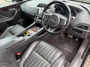 Used Jaguar F-Pace 2018 for sale - 78944368: Photo