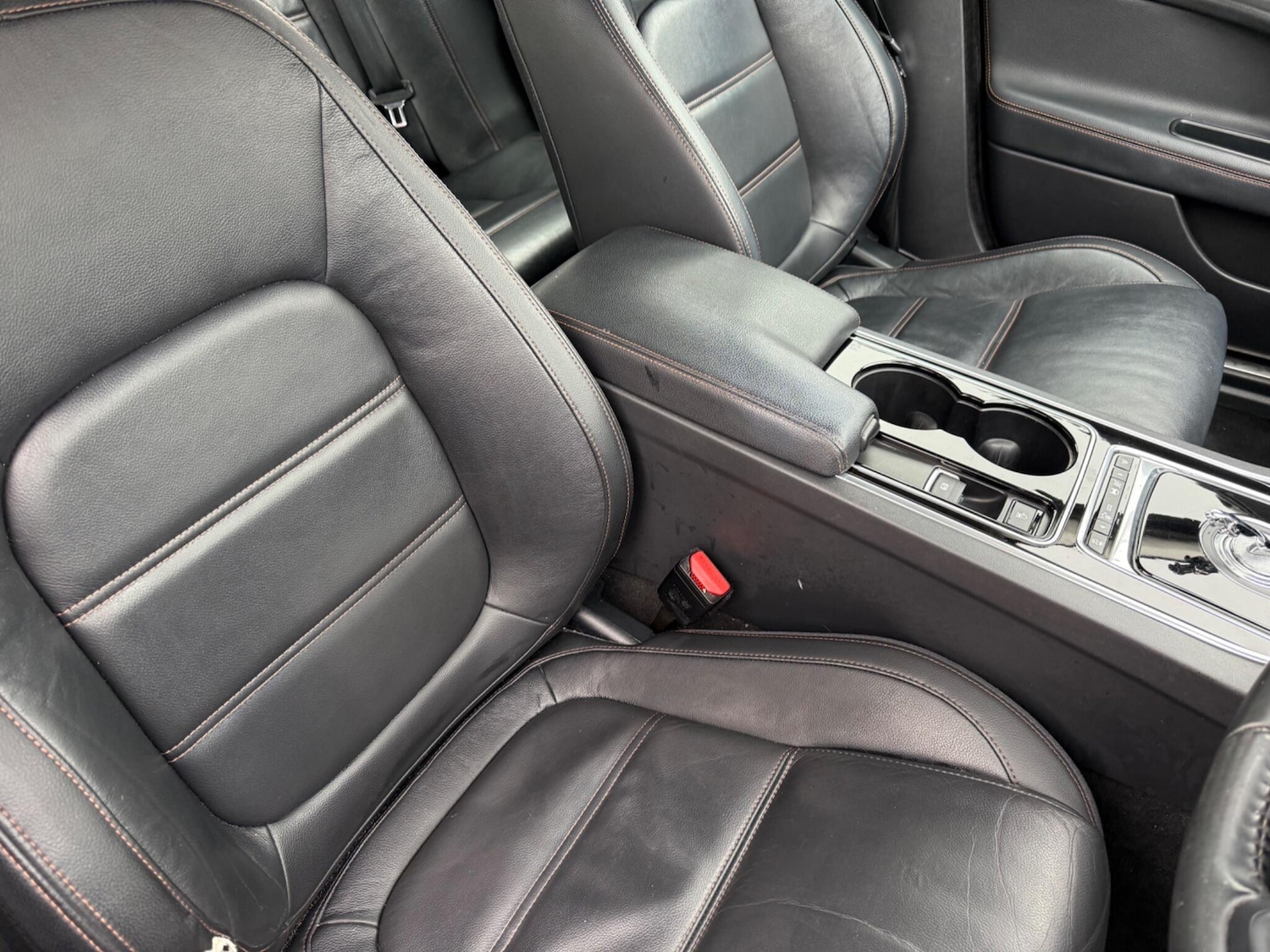 Used Jaguar XE 2015 for sale - 78043778: Photo 22