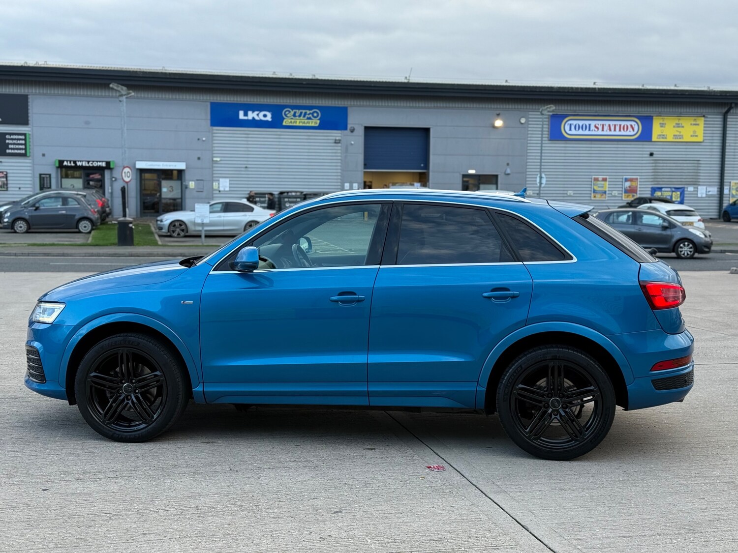 Used Audi Q3 2016 for sale - 77879290: Photo 4