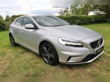 Used Volvo V40 2016 for sale - 78603705: Photo