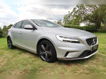 Used Volvo V40 2016 for sale - 78603705: Photo