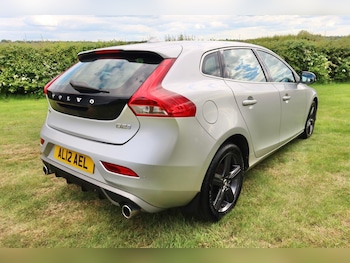 Used Volvo V40 2016 for sale - 78603705: Photo
