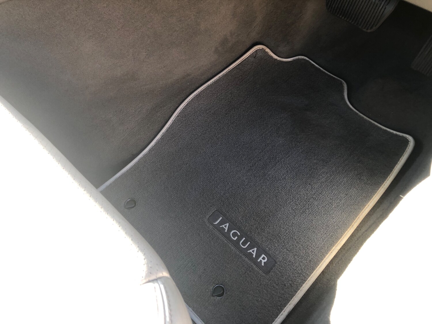 Used Jaguar XK 2012 for sale - 77952070: Photo 8