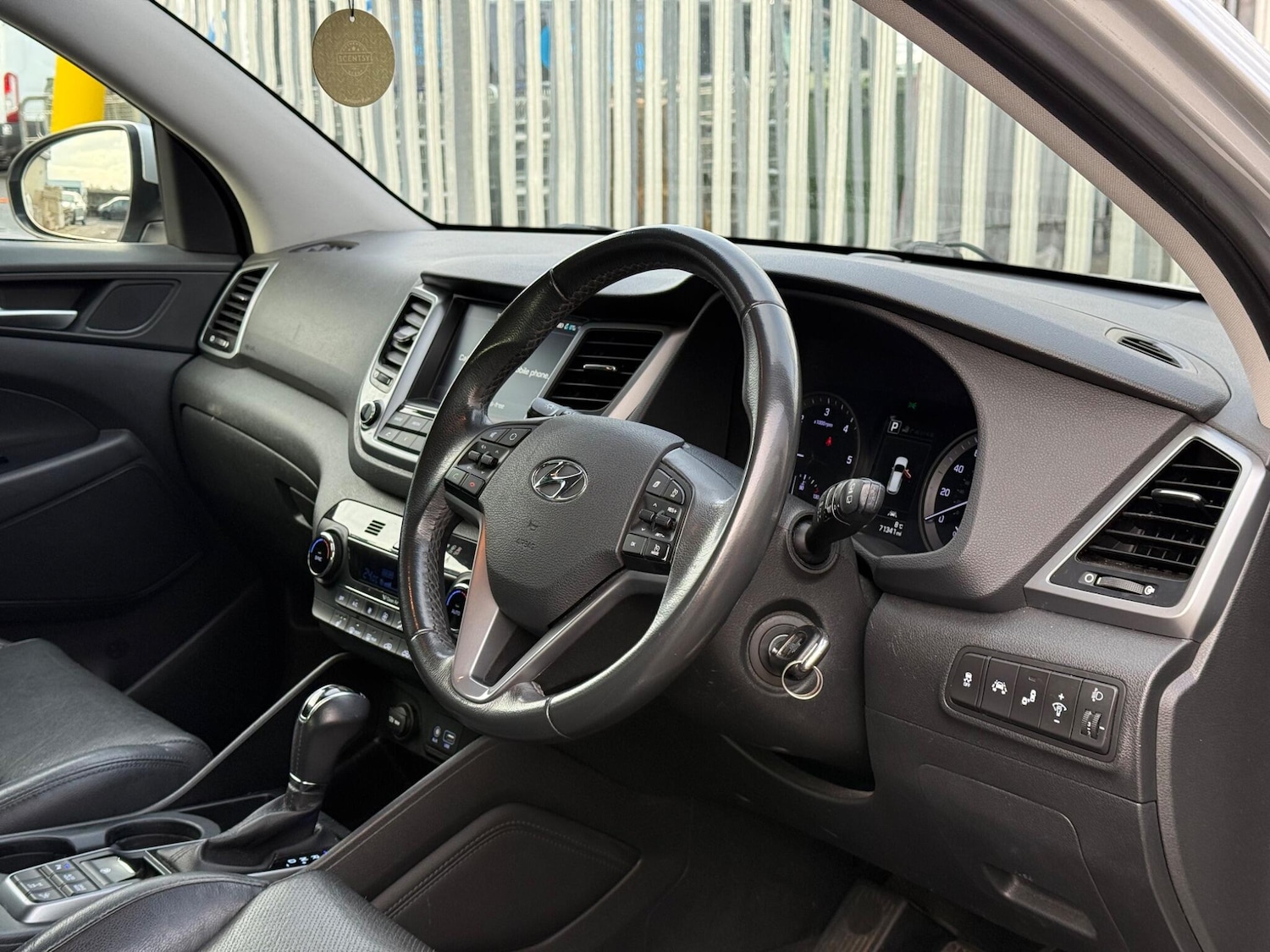 Used Hyundai TUCSON 2017 for sale - 77966521: Photo 16