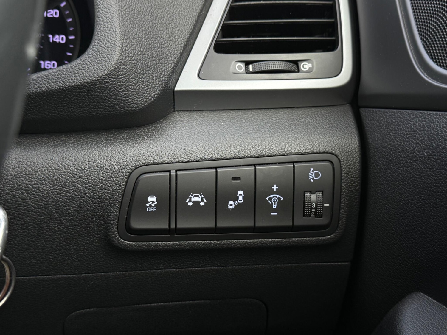 Used Hyundai TUCSON 2017 for sale - 77966521: Photo 24