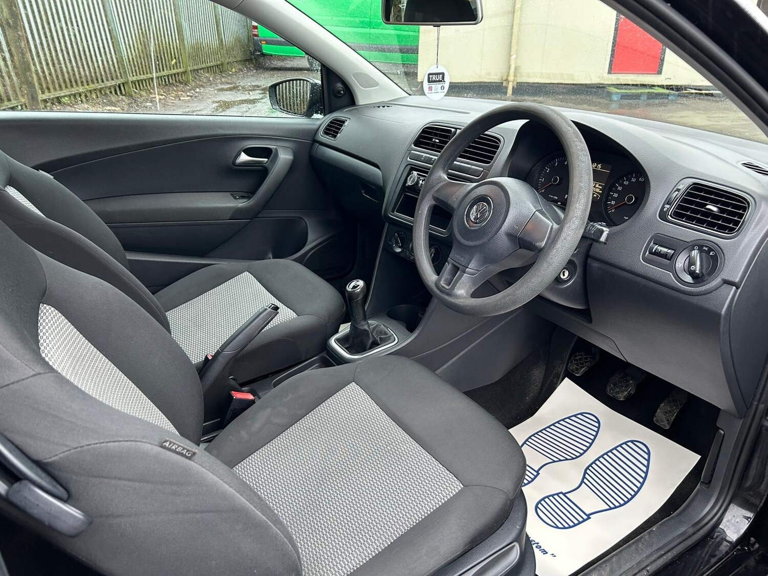 Used Volkswagen Polo 2010 for sale - 78009324: Photo 9