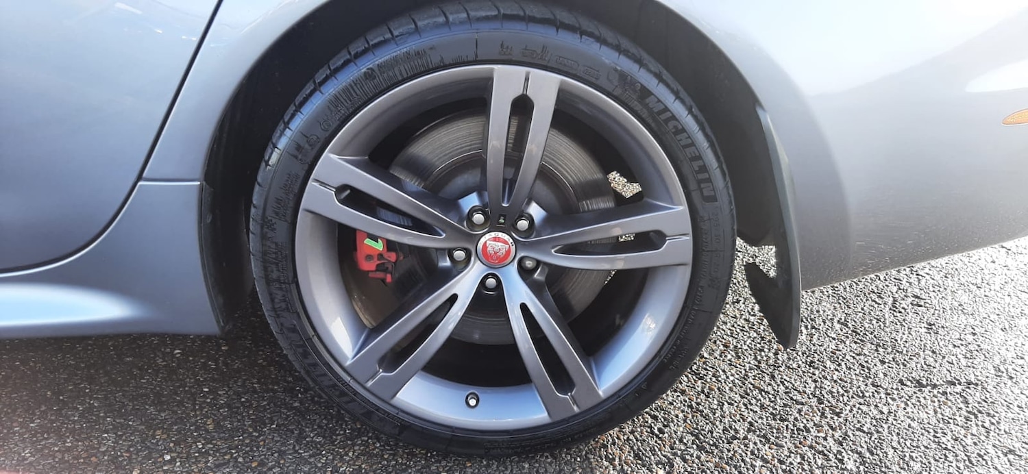 Used Jaguar XJR-S 2014 for sale - 77927930: Photo 17