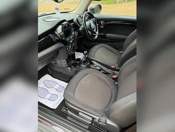 Used MINI Hatch 2018 for sale - 78264091: Photo