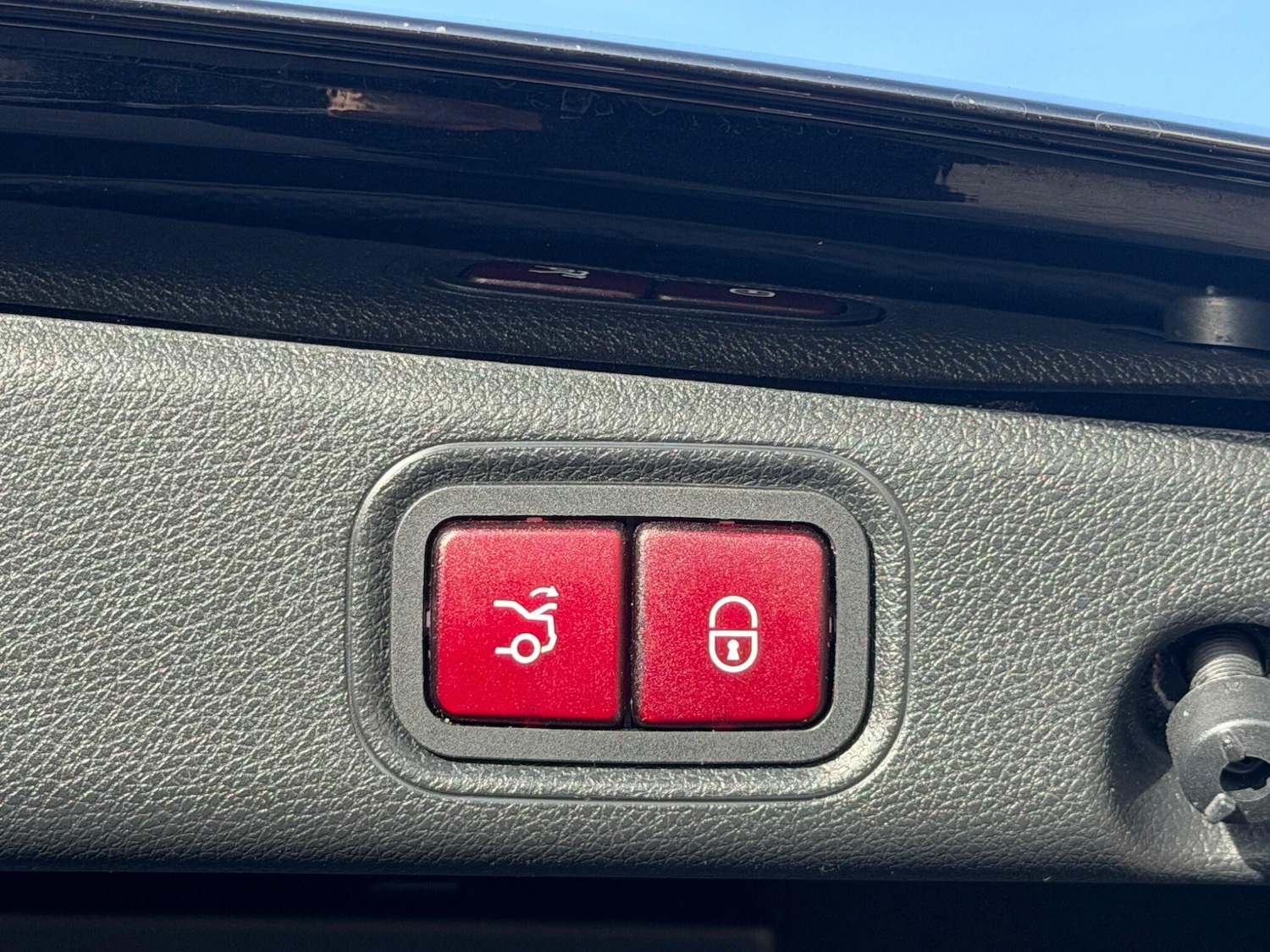 Used Mercedes-Benz E Class 2018 for sale - 77966346: Photo 12