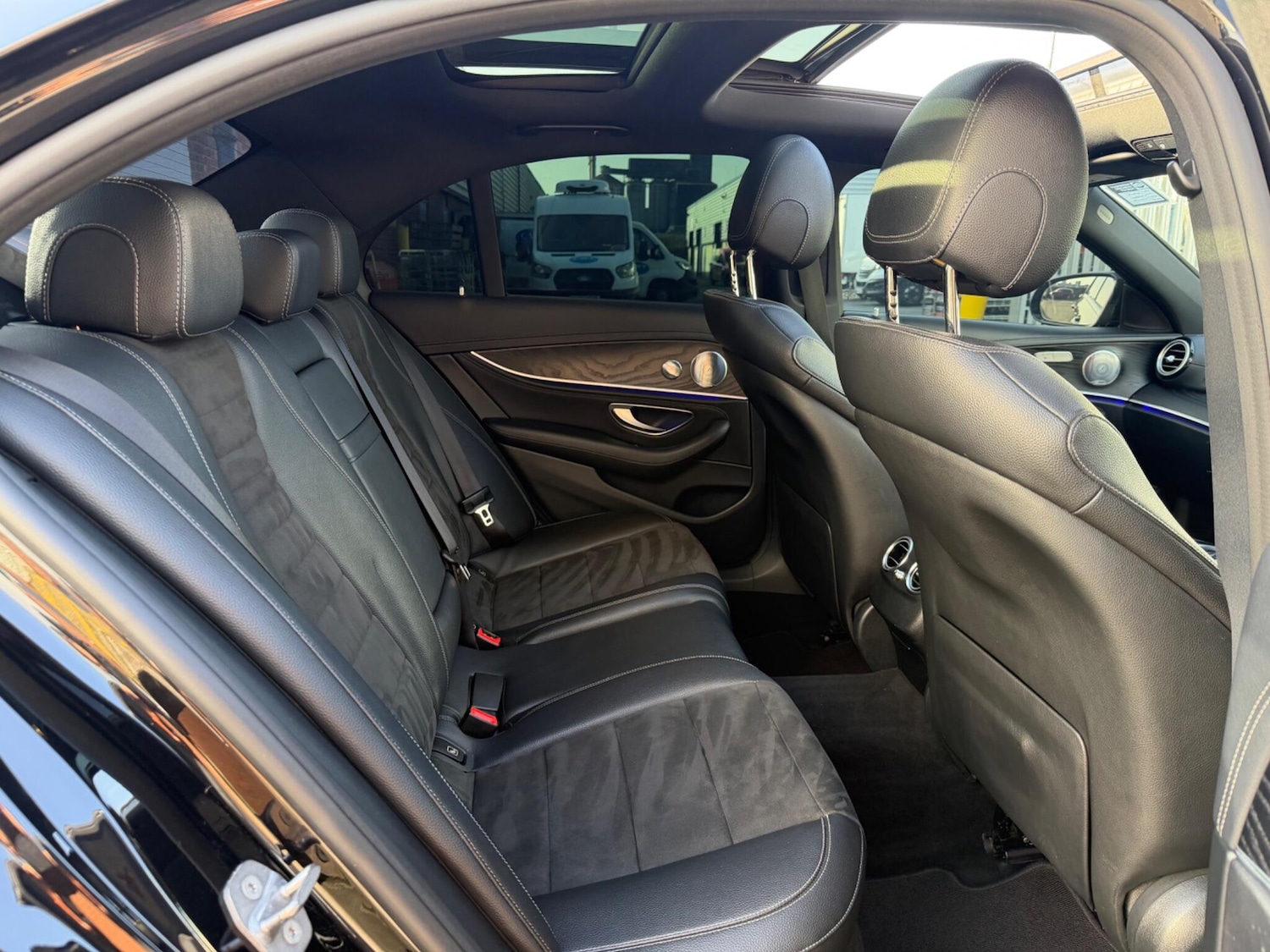 Used Mercedes-Benz E Class 2018 for sale - 77966346: Photo 14