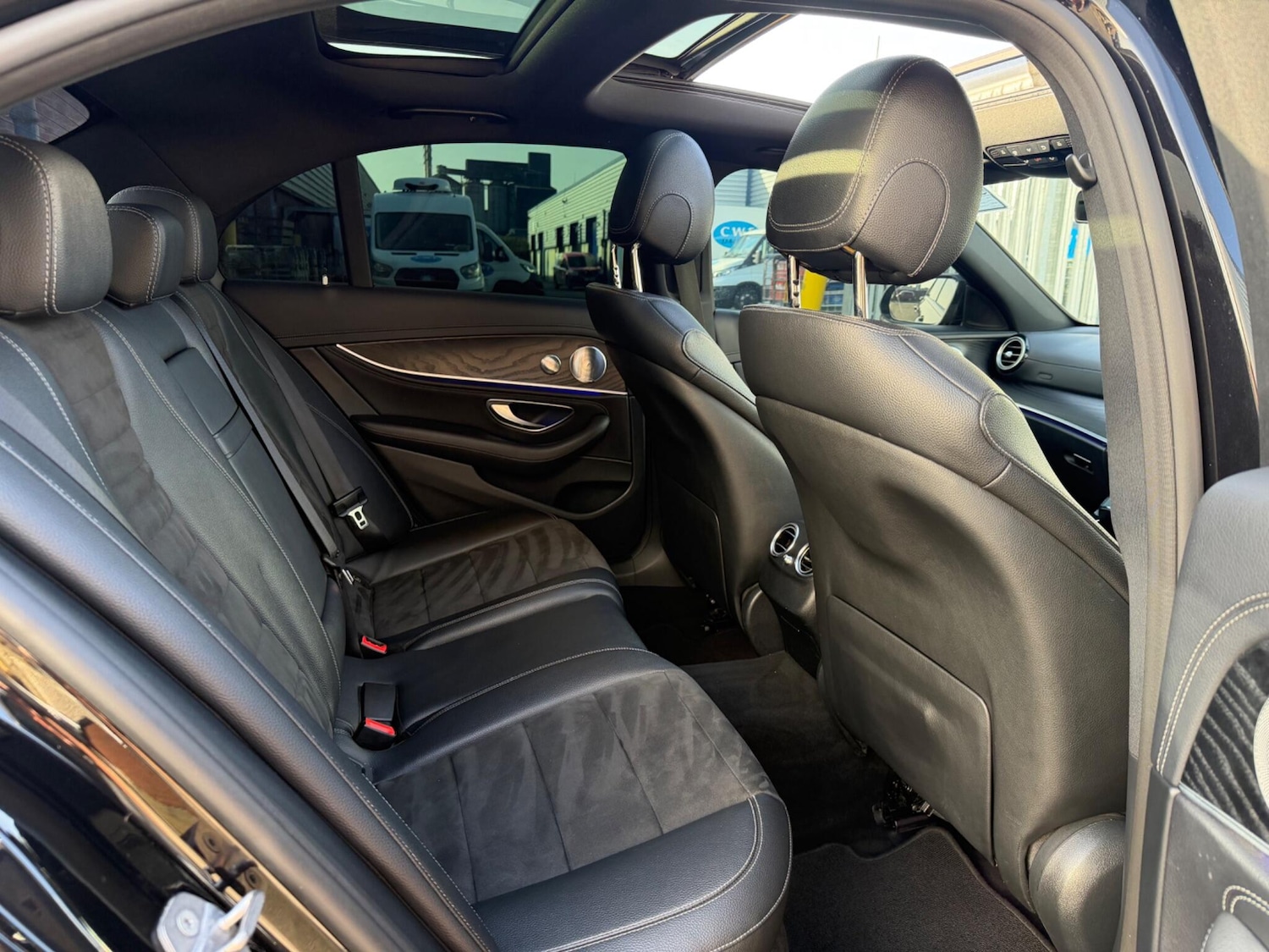 Used Mercedes-Benz E Class 2018 for sale - 77966346: Photo 15