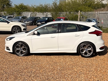 Used Ford Focus 2015 for sale - 78197326: Photo