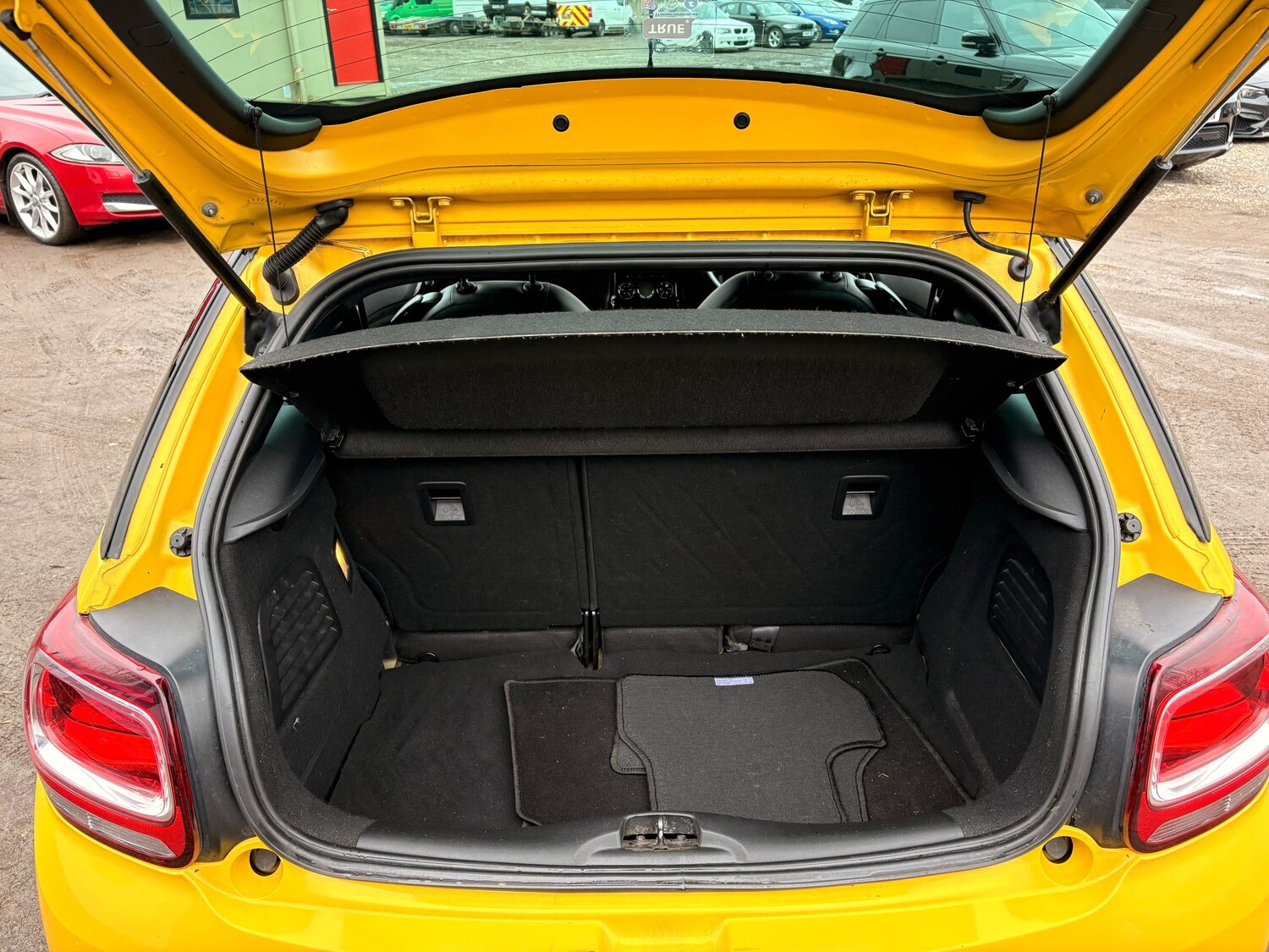 Used Citroen DS3 2015 for sale - 77966537: Photo 4