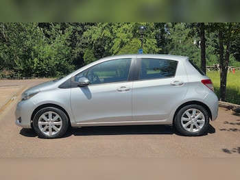 Used Toyota Yaris 2012 for sale - 78967290: Photo