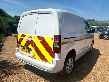 Used Toyota ProAce 2023 for sale - 79047327: Photo