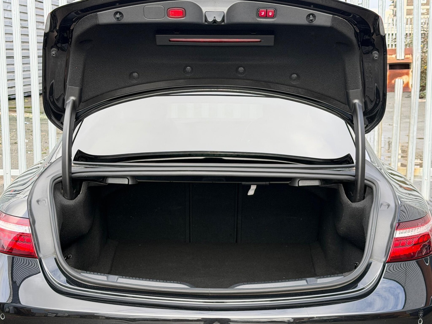 Used Mercedes-Benz E Class 2021 for sale - 77966343: Photo 12