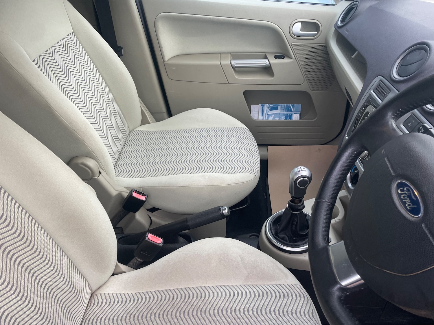 Used Ford Fusion 2010 for sale - 78002135: Photo 2