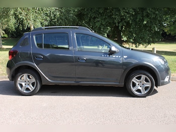 Used Dacia Sandero Stepway 2018 for sale - 79059714: Photo