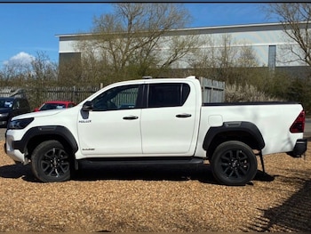 Used Toyota Hilux 2023 for sale - 78278152: Photo