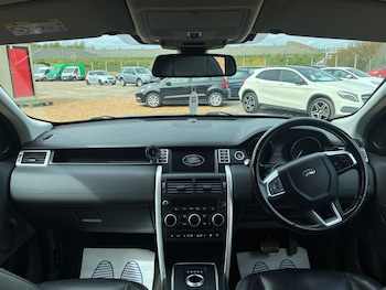 Used Land Rover Discovery Sport 2017 for sale - 78247238: Photo