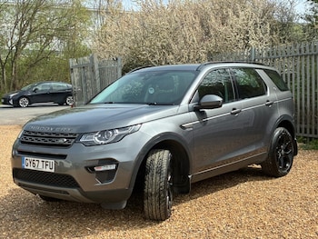 Used Land Rover Discovery Sport 2017 for sale - 78247238: Photo